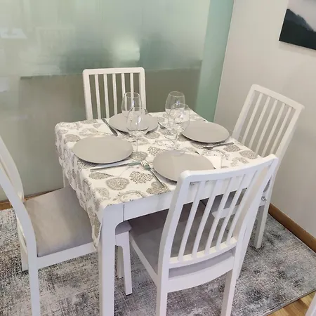 Céntrico, Vialia-fátima Pino